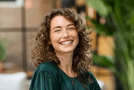Profils de femmes célibataires Poitou-Charentes, agence matrimoniale Unicis Poitou-Charentes